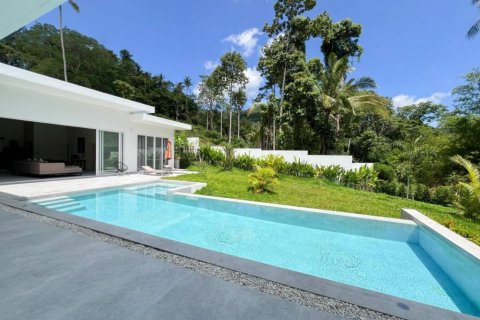 Villa in Surat Thani, Thailand 4 bedrooms № 135256 - photo 4