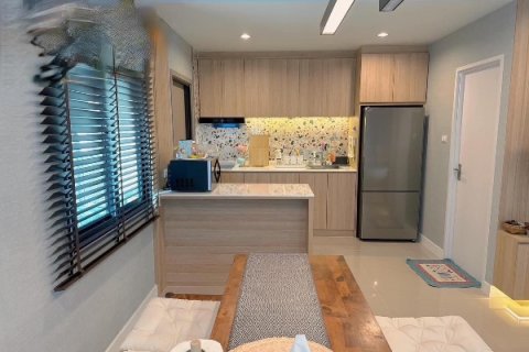 Casa de 4 dormitorios en Bangkok, Tailandia № 157708 - foto 16