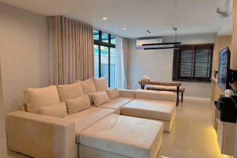 Casa de 4 dormitorios en Bangkok, Tailandia № 157708 - foto 19