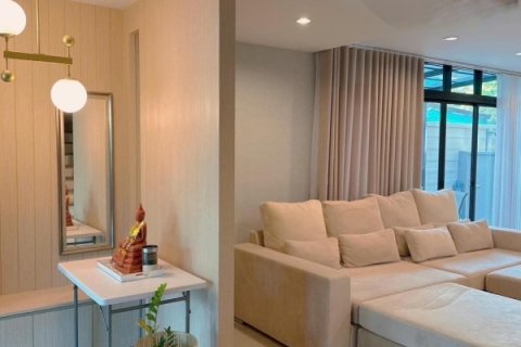 Casa de 4 dormitorios en Bangkok, Tailandia № 157708 - foto 8
