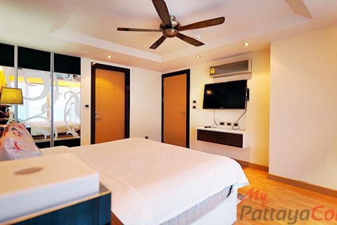 Condo in Bang Lamung, Thailand, 1 bedroom  № 33883 - photo 11