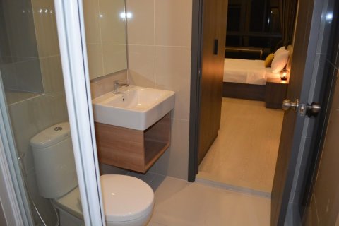 Estudio en el condominio en Bang Na, Bangkok, Tailandia № 159449 - foto 7
