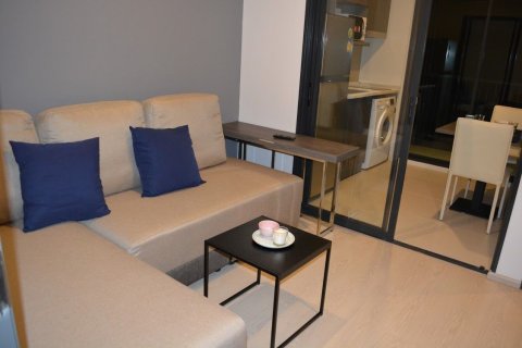 Estudio en el condominio en Bang Na, Bangkok, Tailandia № 159449 - foto 2