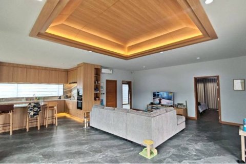Chalet de 3 dormitorios en Pattaya, Tailandia № 146717 - foto 2