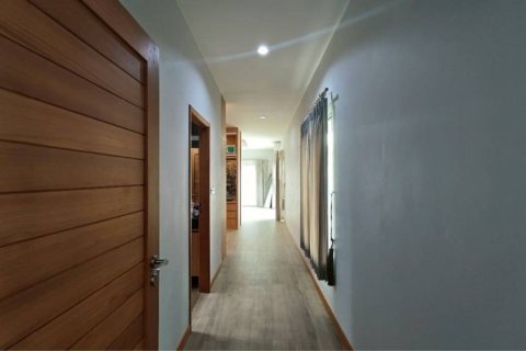 Chalet de 3 dormitorios en Pattaya, Tailandia № 146717 - foto 8