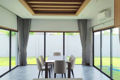 Chalet de 3 dormitorios en Pattaya, Tailandia № 146717 - foto 7