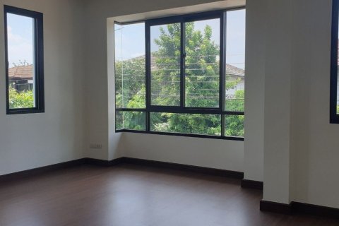 Casa de 3 dormitorios en Bang Khen, Bangkok, Tailandia № 149088 - foto 12