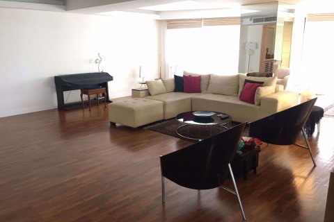 Condominio de 3 dormitorios en Khlong Toei, Bangkok, Tailandia № 47536
