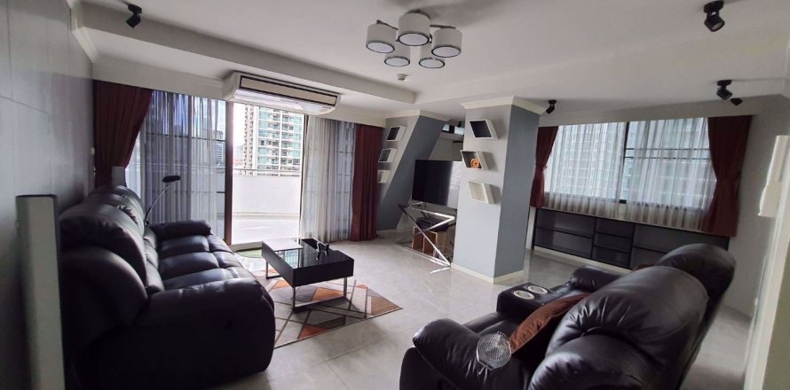 Condominio de 3 dormitorios en Watthana, Bangkok, Tailandia № 47533