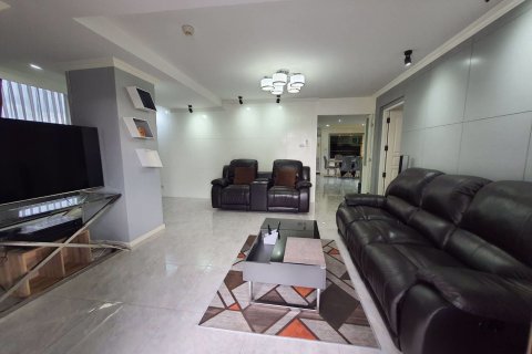 Condominio de 3 dormitorios en Watthana, Bangkok, Tailandia № 47533 - foto 8