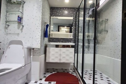 Condominio de 3 dormitorios en Watthana, Bangkok, Tailandia № 47533 - foto 18