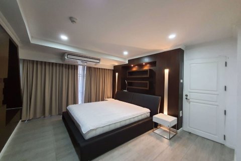 Condominio de 3 dormitorios en Watthana, Bangkok, Tailandia № 47533 - foto 9