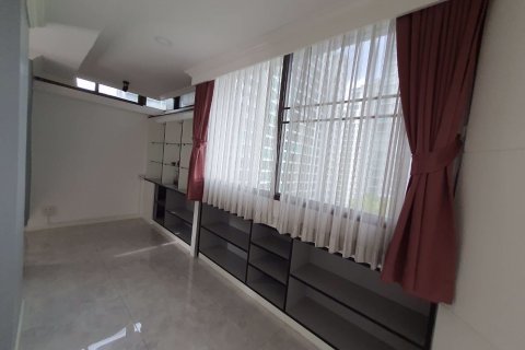 Condominio de 3 dormitorios en Watthana, Bangkok, Tailandia № 47533 - foto 6