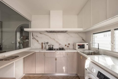 Casa de 4 dormitorios en Samut Prakan, Tailandia № 116996 - foto 4