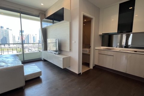 Condo in Watthana, Bangkok, Thailand, 2 bedrooms № 200920 - photo 8