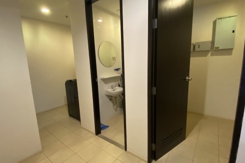 Condominio de 2 dormitorios en Watthana, Bangkok, Tailandia № 200921 - foto 14