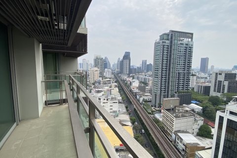 Condominio de 2 dormitorios en Watthana, Bangkok, Tailandia № 200921 - foto 3