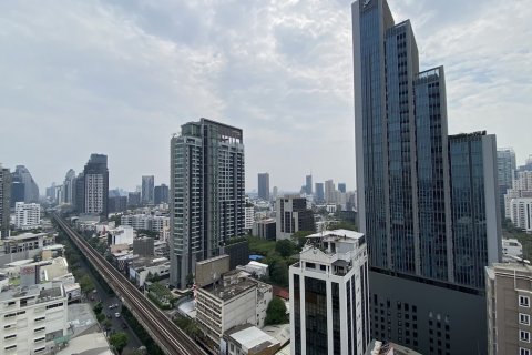 Condominio de 2 dormitorios en Watthana, Bangkok, Tailandia № 200921 - foto 17