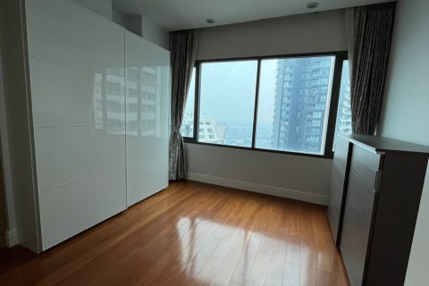 Condominio de 3 dormitorios en Watthana, Bangkok, Tailandia № 200919 - foto 7