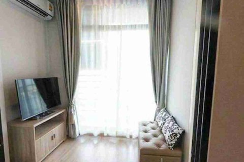 Condominio de 1 dormitorio en Thonburi, Bangkok, Tailandia № 183651 - foto 5