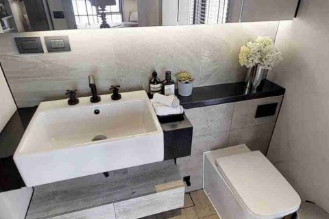 Condominio de 2 dormitorios en Bangkok, Tailandia № 183654 - foto 8