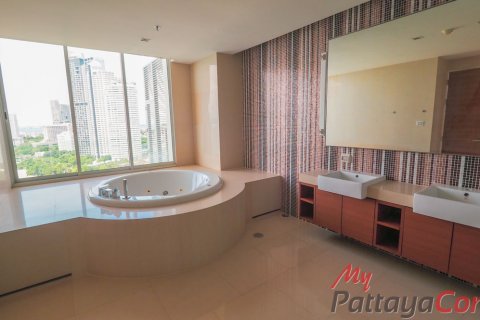 Condominio de 4 dormitorios en Pattaya, Tailandia № 32258 - foto 25