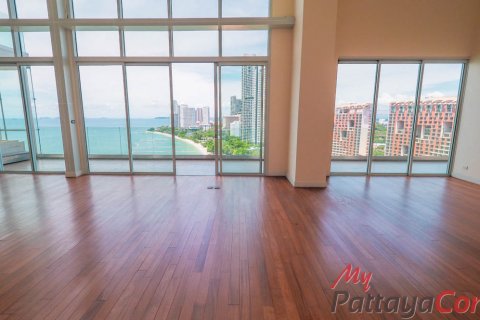 Condominio de 4 dormitorios en Pattaya, Tailandia № 32258 - foto 2
