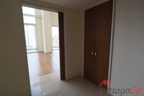 Condominio de 4 dormitorios en Pattaya, Tailandia № 32258