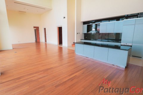 Condominio de 4 dormitorios en Pattaya, Tailandia № 32258 - foto 5