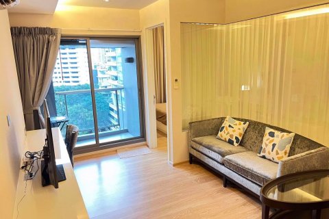 Condominio de 1 dormitorio en Watthana, Bangkok, Tailandia № 59815 - foto 2