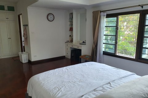 Adosado de 6 dormitorios en Prawet, Bangkok, Tailandia № 170469 - foto 20
