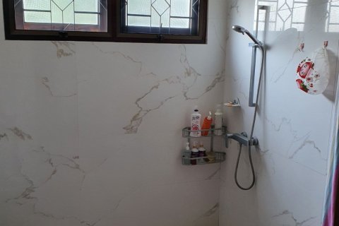 Adosado de 6 dormitorios en Prawet, Bangkok, Tailandia № 170469 - foto 25