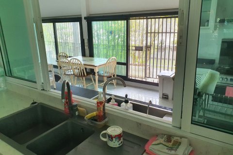 Adosado de 6 dormitorios en Prawet, Bangkok, Tailandia № 170469 - foto 13