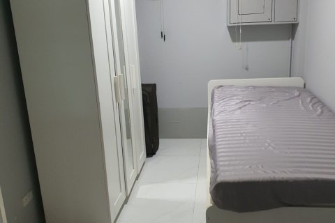 Adosado de 6 dormitorios en Prawet, Bangkok, Tailandia № 170469 - foto 23