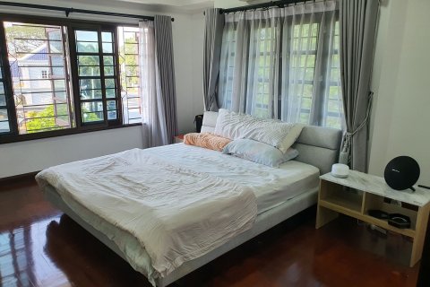 Adosado de 6 dormitorios en Prawet, Bangkok, Tailandia № 170469 - foto 27