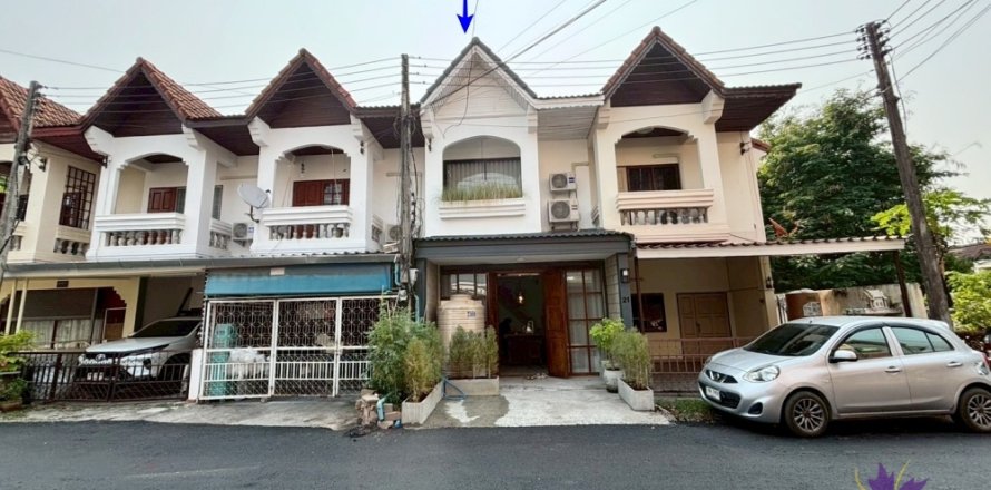 Townhouse in Chiang Mai, Thailand 3 bedrooms № 146599