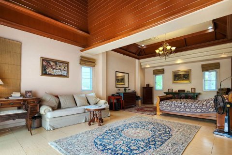 Haus in Chiang Mai, Thailand 6 Schlafzimmer № 146597