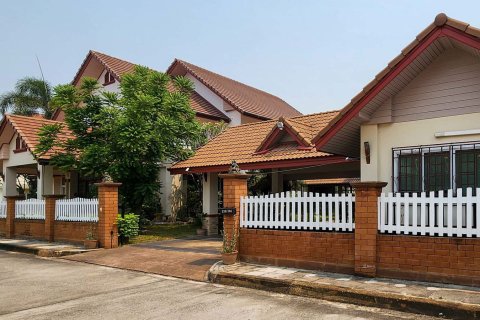 Haus in Chiang Mai, Thailand 6 Schlafzimmer № 146597 - Foto 10