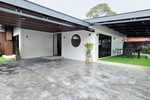 Chalet de 3 dormitorios en Pattaya, Tailandia № 160202 - foto 2