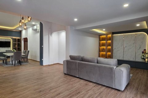 Chalet de 3 dormitorios en Pattaya, Tailandia № 160202 - foto 18