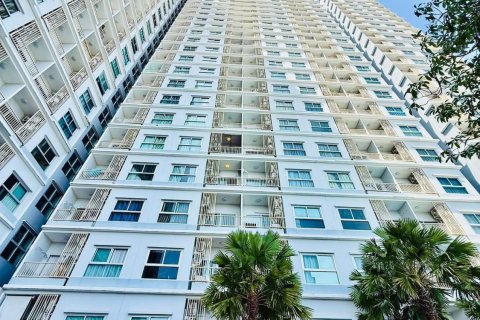 Apartamento de 3 habitaciones en Pattaya, Tailandia № 160201 - foto 10