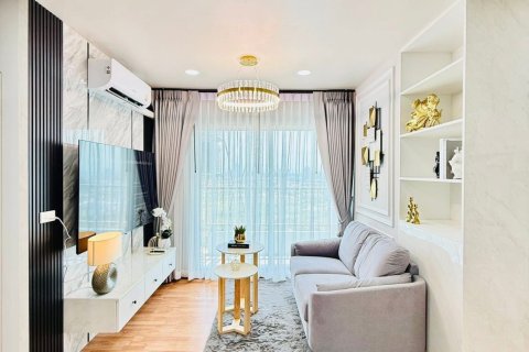 Apartamento de 3 habitaciones en Pattaya, Tailandia № 160201 - foto 2
