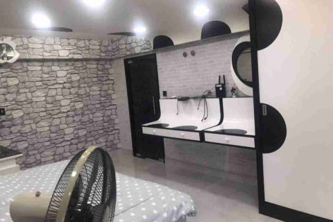 Condominio de 1 dormitorio en Bangkok, Tailandia № 208777 - foto 3