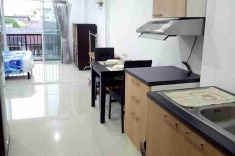 Condominio de 1 dormitorio en Bangkok, Tailandia № 208780 - foto 3