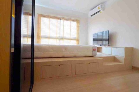 Condominio de 1 dormitorio en Thonburi, Bangkok, Tailandia № 208779 - foto 7