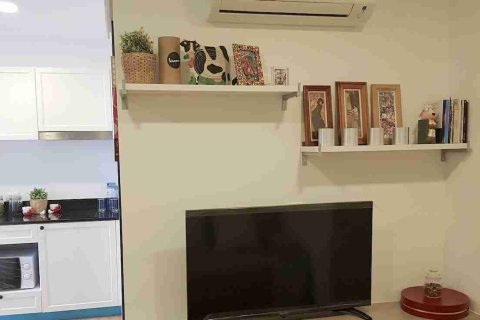 Condominio de 1 dormitorio en Thonburi, Bangkok, Tailandia № 208775 - foto 9