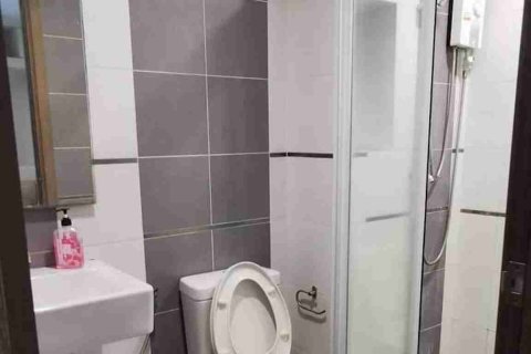 Condominio de 1 dormitorio en Bangkok, Tailandia № 208778 - foto 4