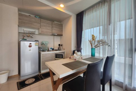 Condominio de 1 dormitorio en Jomtien Beach, Pattaya, Tailandia № 204530 - foto 8
