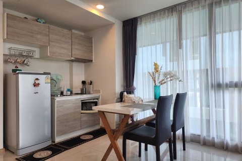 Condominio de 1 dormitorio en Jomtien Beach, Pattaya, Tailandia № 204530 - foto 4