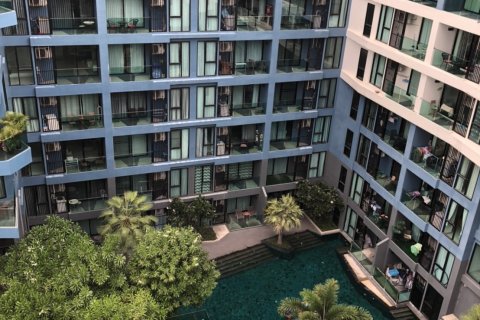 Condominio de 1 dormitorio en Jomtien Beach, Pattaya, Tailandia № 204530 - foto 2